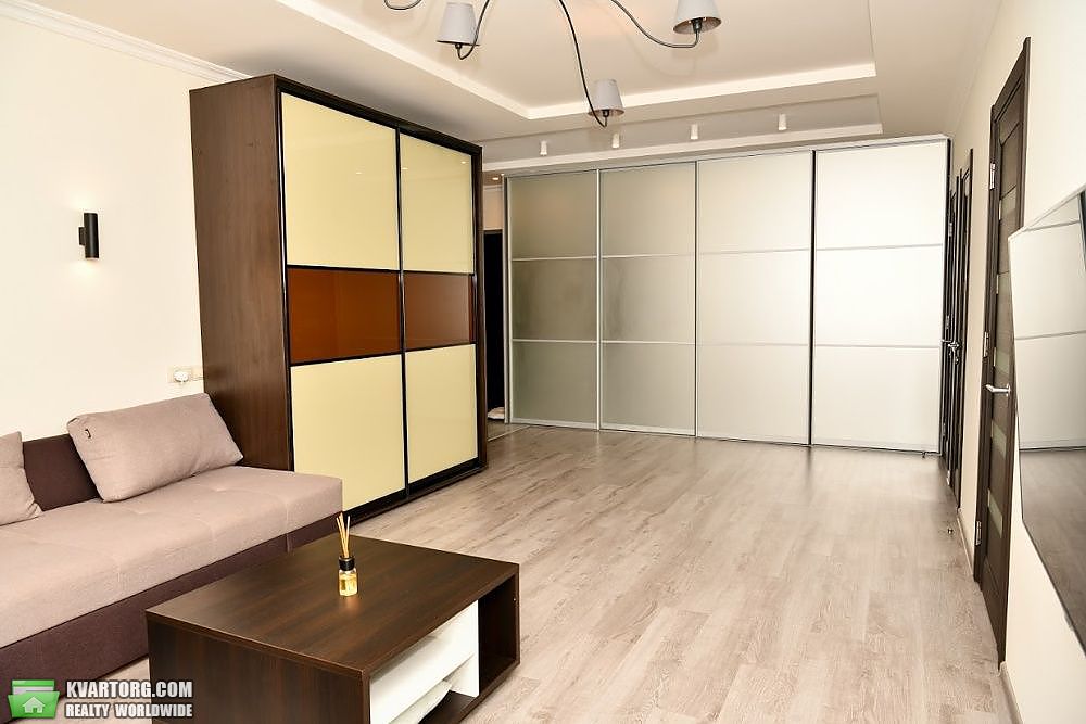 Sell 2-room apartment. Киев,  Глушкова пр — photo 4