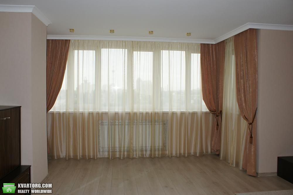 Rent out 2-room apartment. Киев,  Гетьмана — photo 2