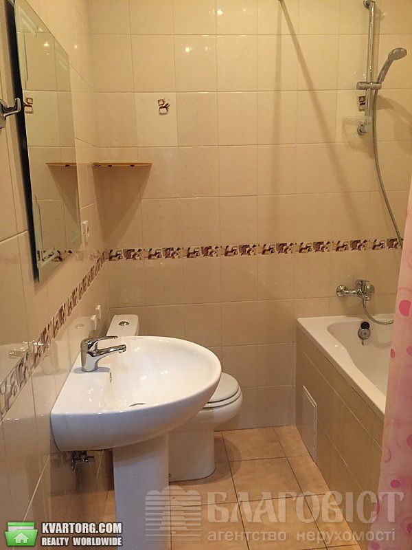 Sell 2-room apartment. Киев,  Щорса — photo 8