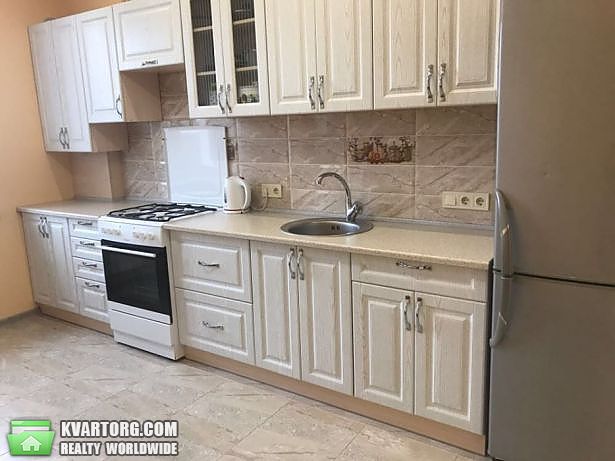 Rent out 3-room apartment. Киев, Черкасская — photo 2