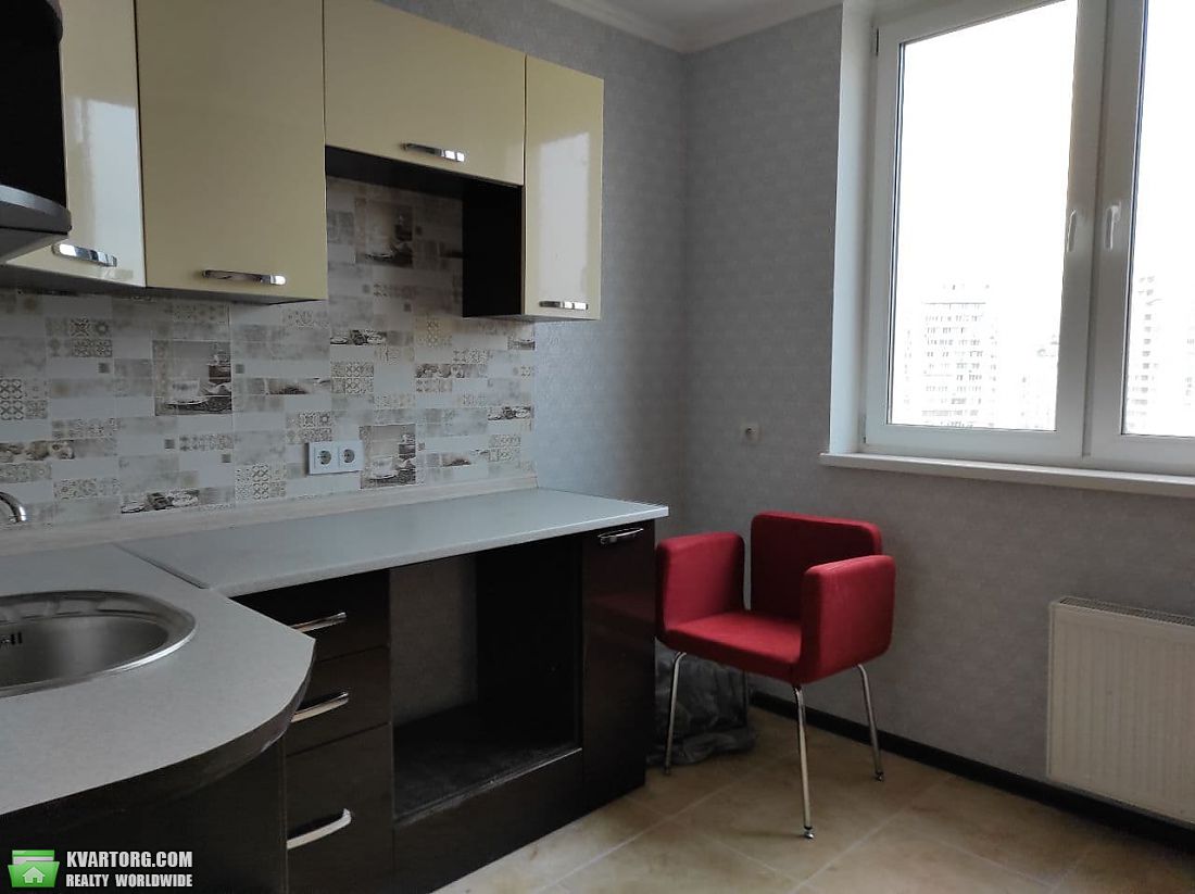 Sell 2-room apartment. Киев, вул.С. Крушельницької — photo 2