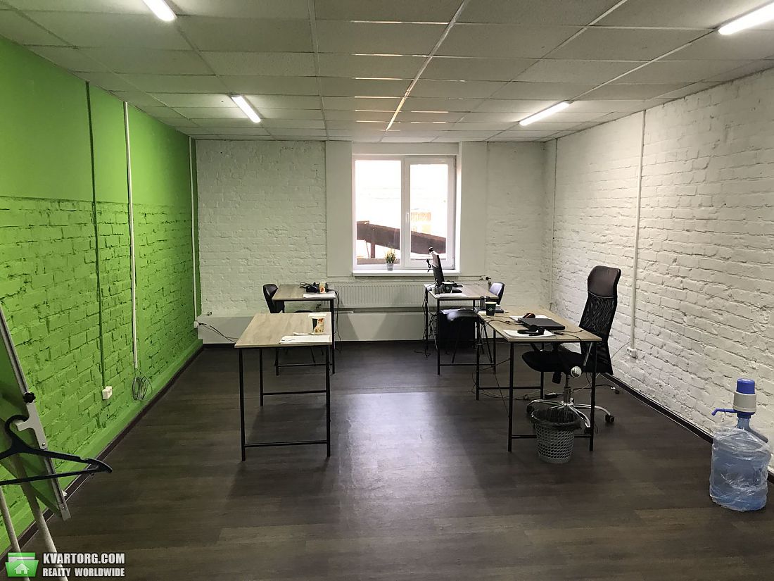 Rent out office. Киев, Жилянская — photo 1