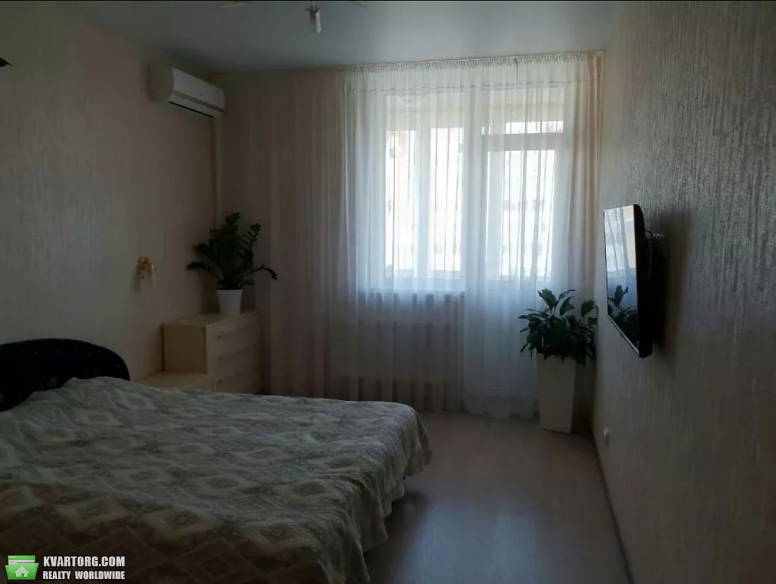 Rent out 3-room apartment. Киев,  Ломоносова — photo 3