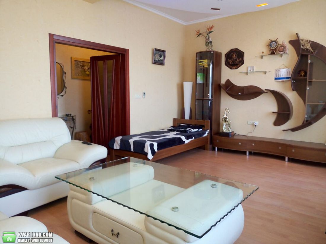 Rent out 2-room apartment. Одесса, Люстдорфская дорога — photo 1