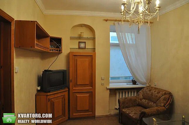 Rent out 1-room apartment. Киев,  Малая Житомирская — photo 1