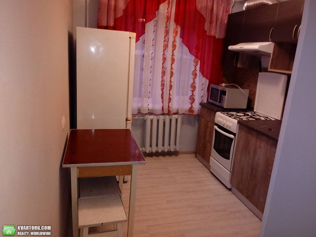 Rent out 2-room apartment. Киев,  Васильковская — photo 2