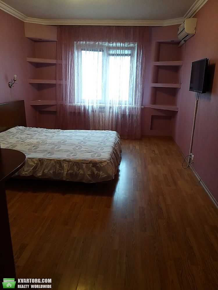 Rent out 2-room apartment. Киев,  Драгоманова — photo 3