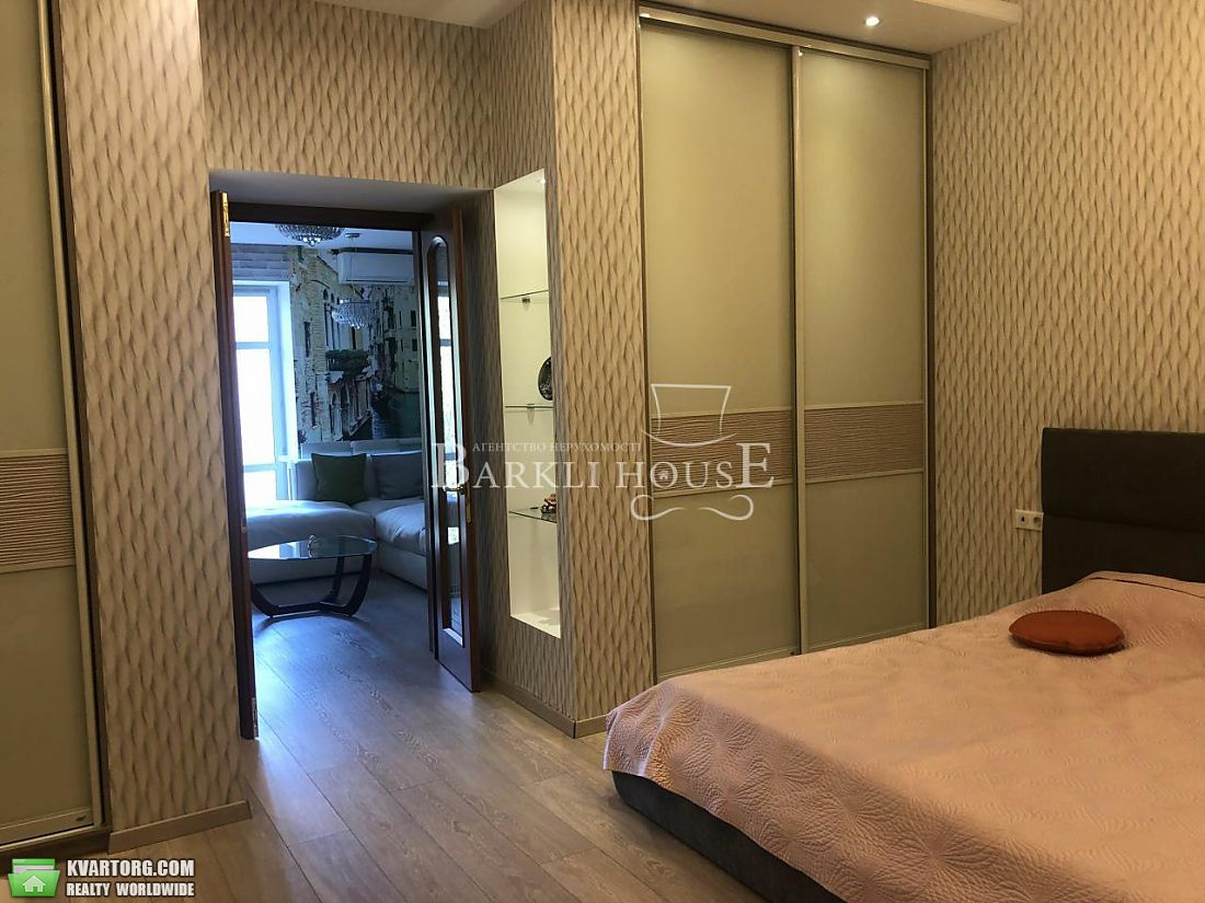 Rent out 2-room apartment. Киев,  Костельная — photo 4
