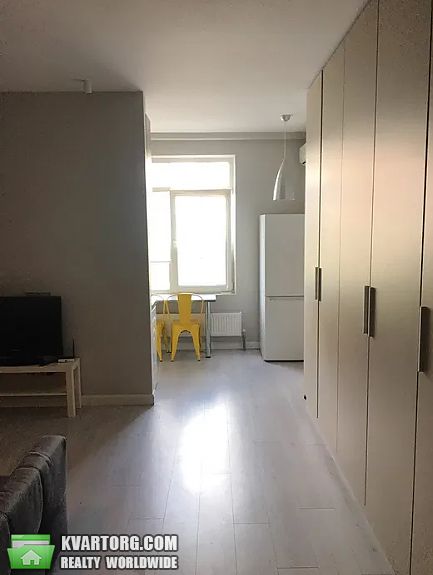 Rent out 1-room apartment. Киев, Луценка — photo 1