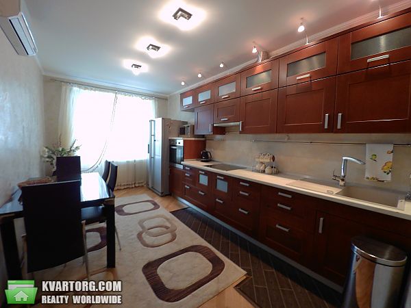 Rent out 3-room apartment. Киев,  Ломоносова — photo 1