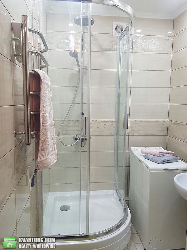 Rent out 2-room apartment. Днепропетровск, пр.Богдана Хмельницкого — photo 4