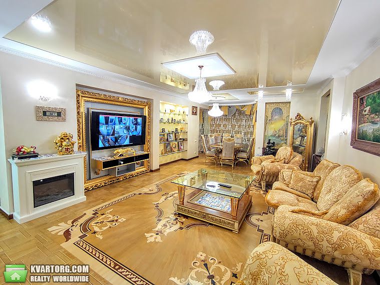 Rent out 5-room apartment. Киев,  Старонаводницкая — photo 1