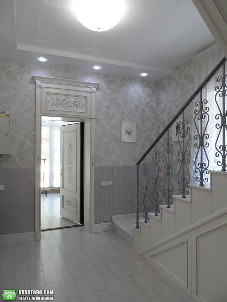 Rent out house. Киев, Старообуховская — photo 8