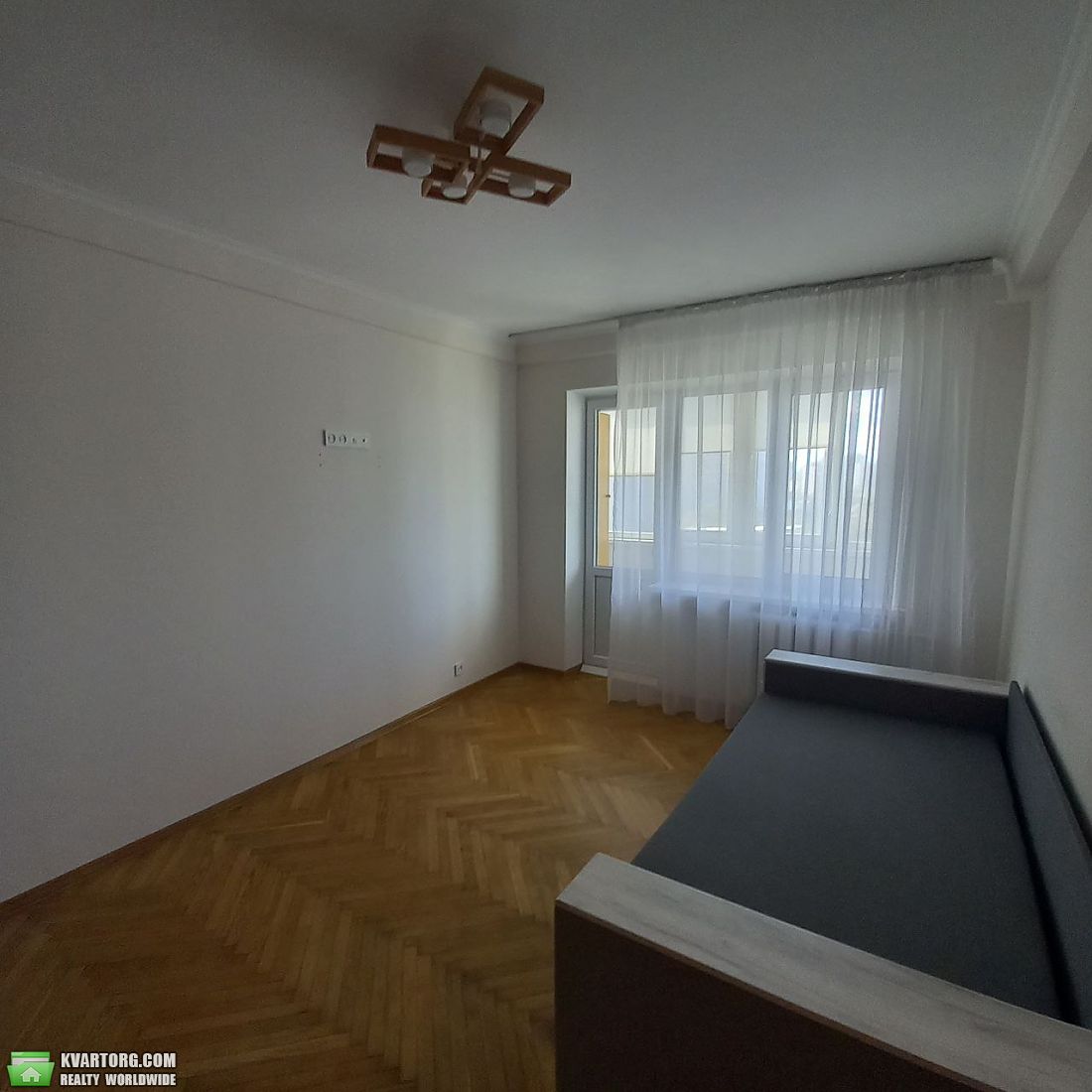 Rent out 1-room apartment. Киев, Харьковское шоссе — photo 7