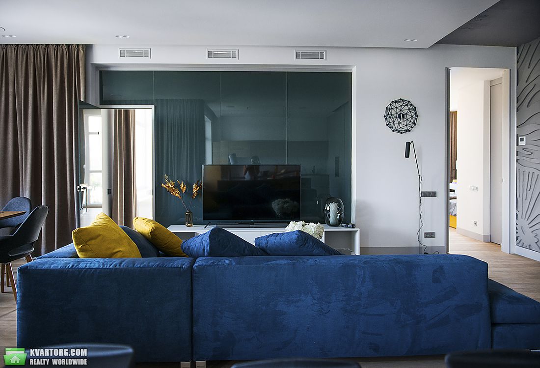 Buy 5-room apartment. Киев, Драгомирова ул. — photo 4