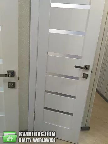 Rent out 2-room apartment. Киев, Соломенская — photo 6