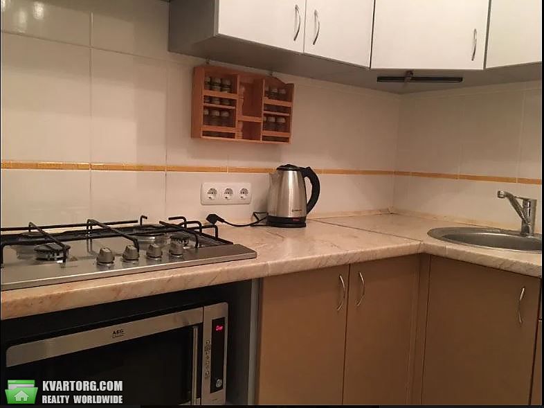 Rent out 2-room apartment. Киев,  Жмеринская — photo 8