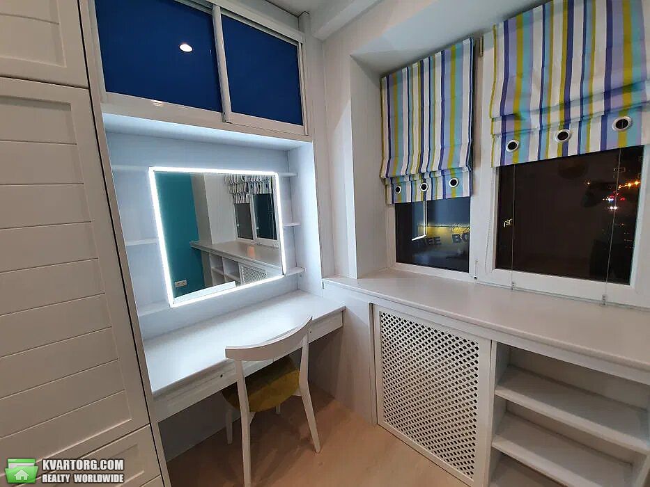Rent out 3-room apartment. Киев,  Нежинская — photo 1