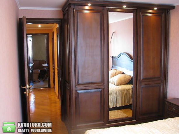 Rent out 3-room apartment. Киев,  Стуса — photo 3