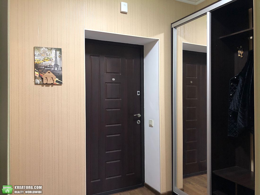 Rent out 1-room apartment. Киев, печерская — photo 5