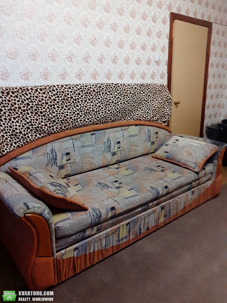 Rent out 1-room apartment. Киев, Каштановая — photo 1