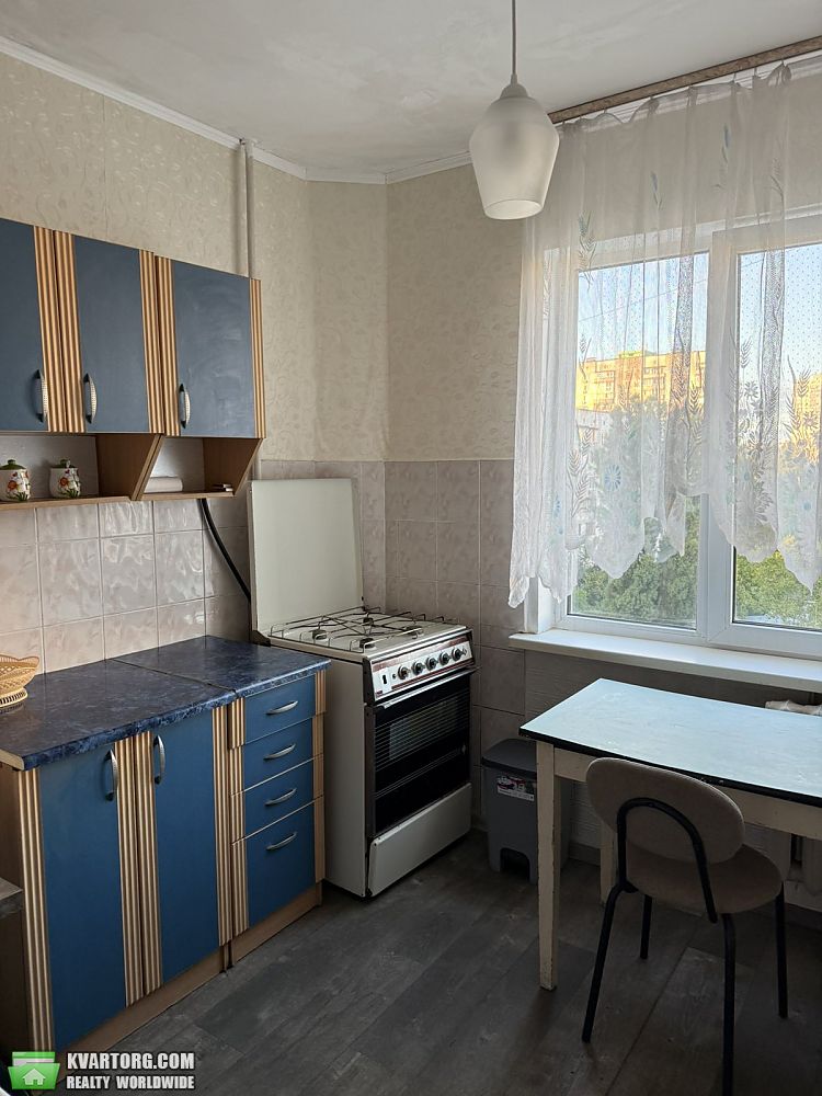 Rent out 1-room apartment. Киев, Тулузы — photo 6
