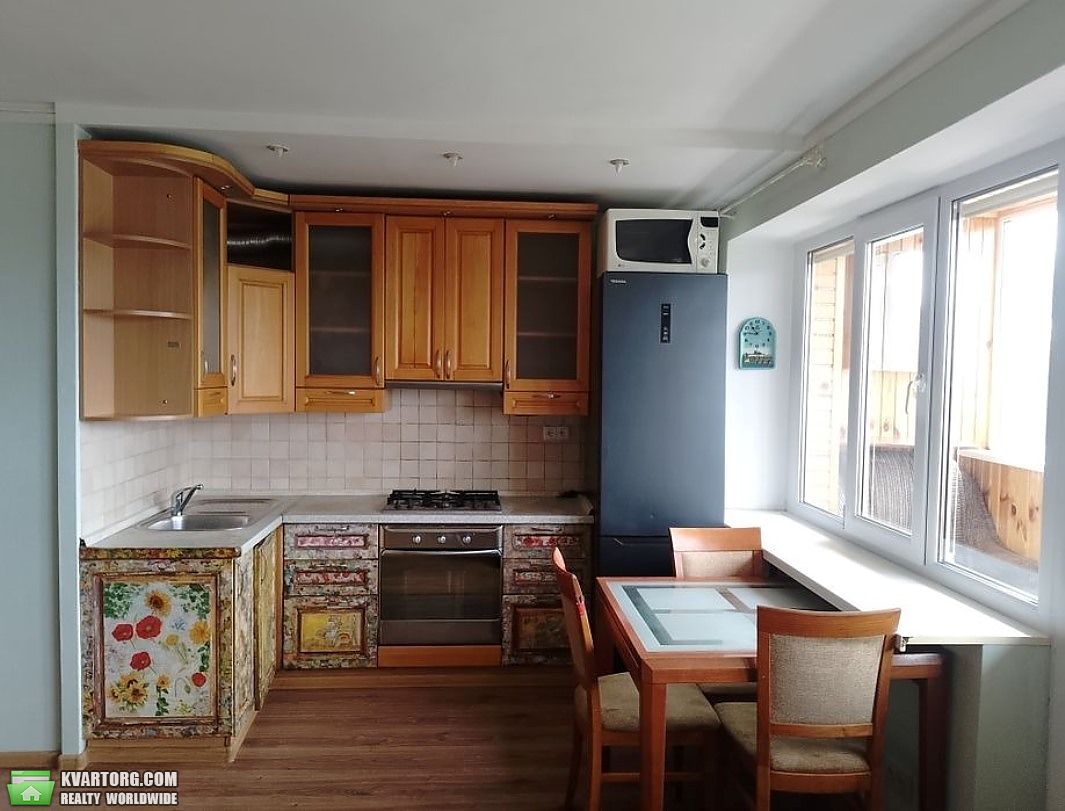 Rent out 2-room apartment. Киев, Русановский бульвар — photo 4