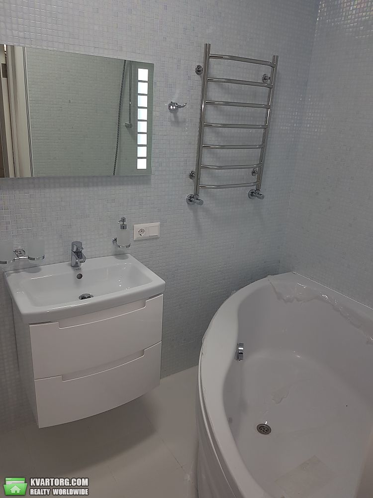 Rent out 1-room apartment. Киев, Харьковское  шоссе — photo 2