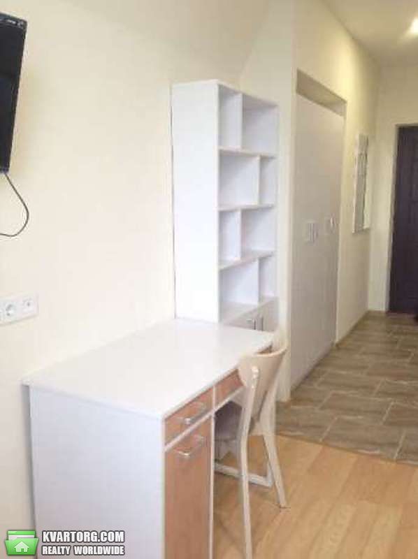Rent out 1-room apartment. Киев,  Машиностроительная — photo 3