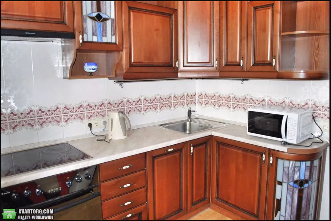 Rent out 3-room apartment. Киев, Олейника — photo 2