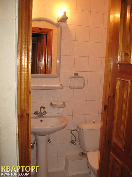 Rent out 3-room apartment. Киев,  Госпитальный пер — photo 8