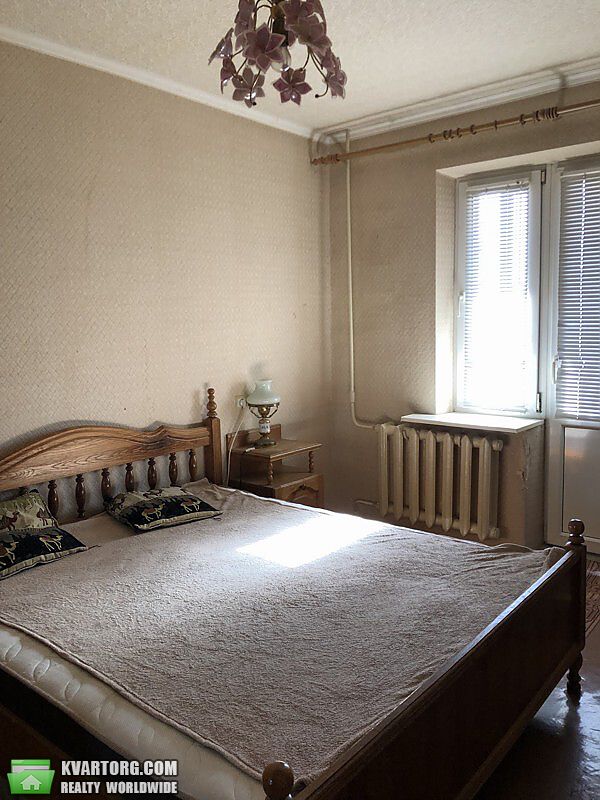 Sell 2-room apartment. Киев, Автозаводская — photo 1