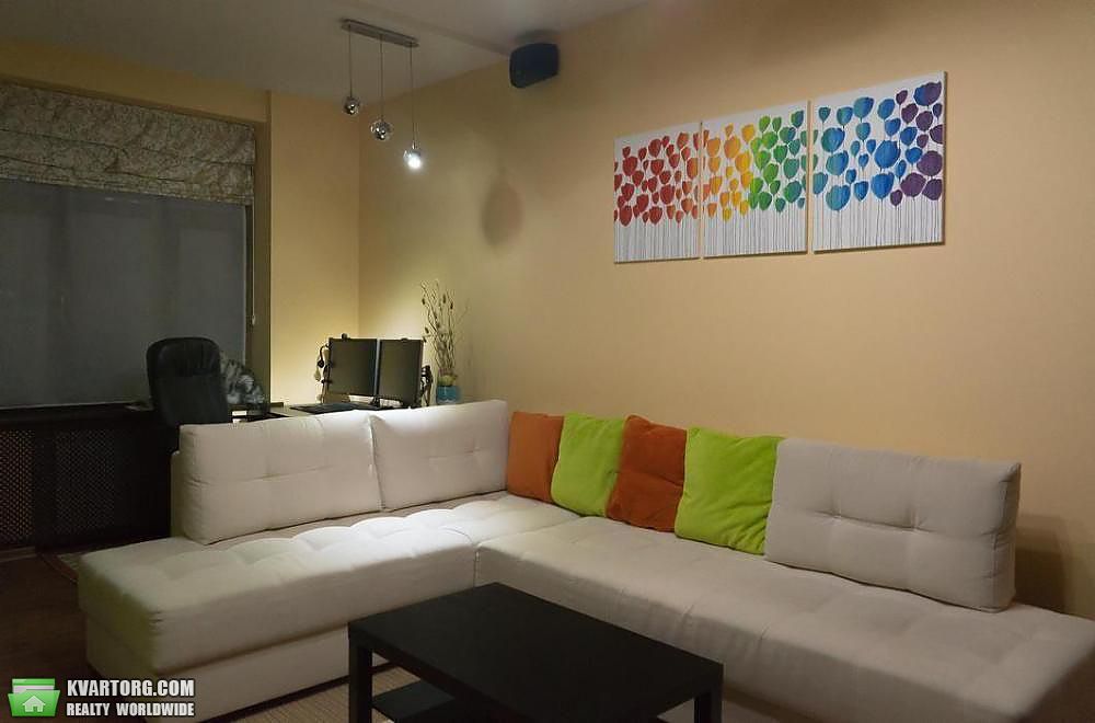 Rent out 2-room apartment. Киев,  Лютеранская — photo 1