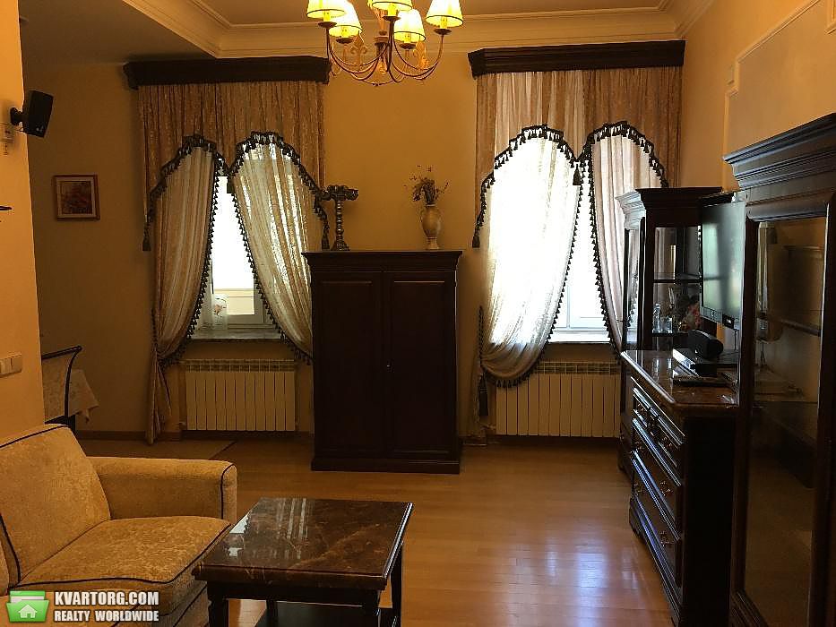 Rent out 2-room apartment. Киев,  Верхний Вал — photo 2