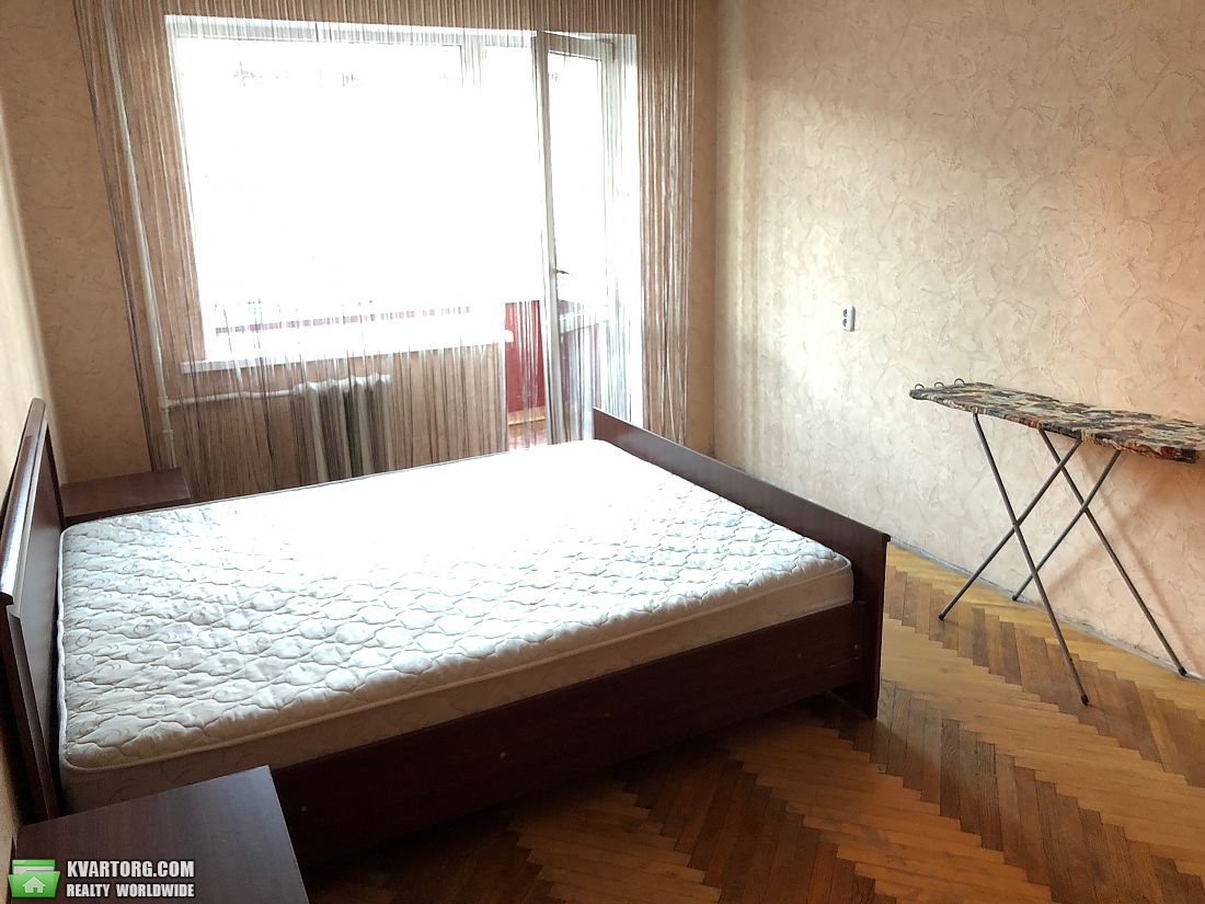 Rent out 2-room apartment. Киев,  Дарницкий бул — photo 3