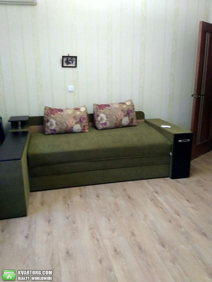 Rent out 1-room apartment. Киевская обл., Соборная — photo 1