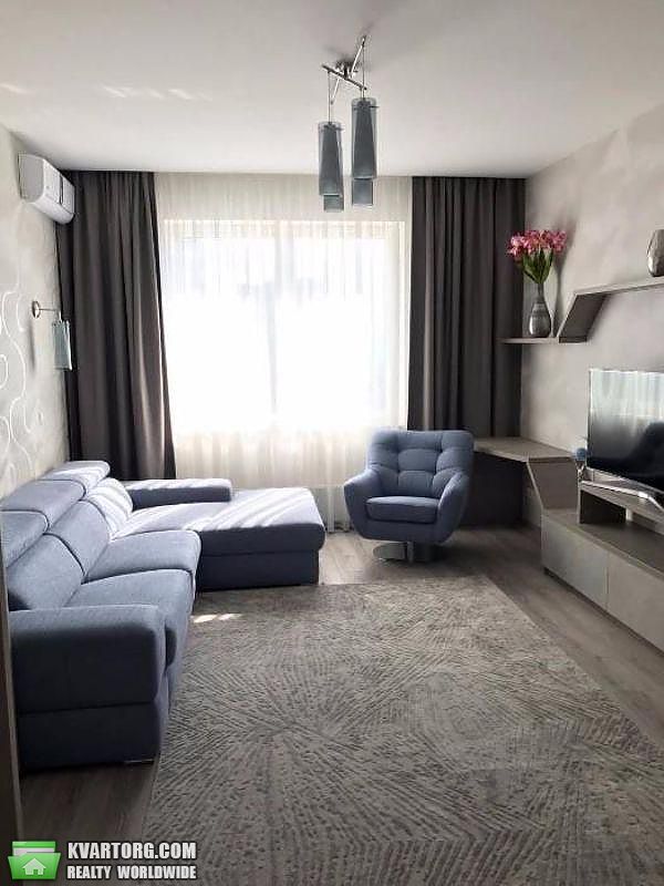 Rent out 2-room apartment. Киев, деловая — photo 4