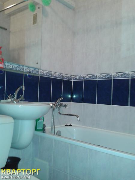 Rent out 1-room apartment. Киев,  Жилянская — photo 5