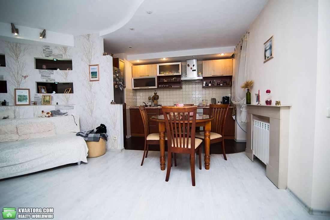 Sell 3-room apartment. Днепропетровск, Запорожское Шоссе — photo 2