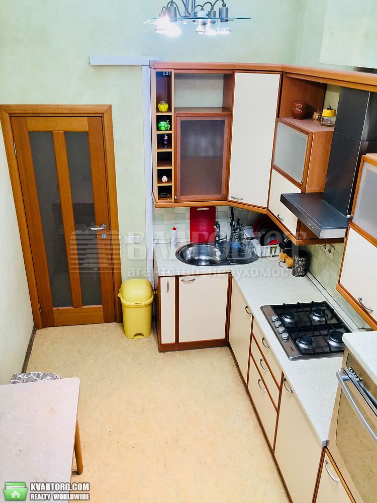 Rent out 2-room apartment. Киев,  Владимирская — photo 10