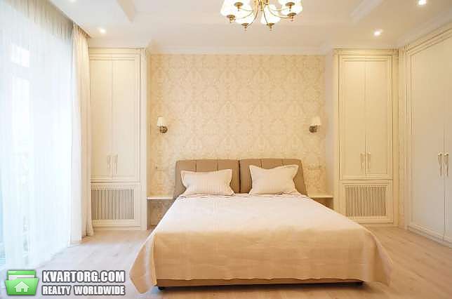 Rent out 3-room apartment. Киев,  Институтская — photo 1