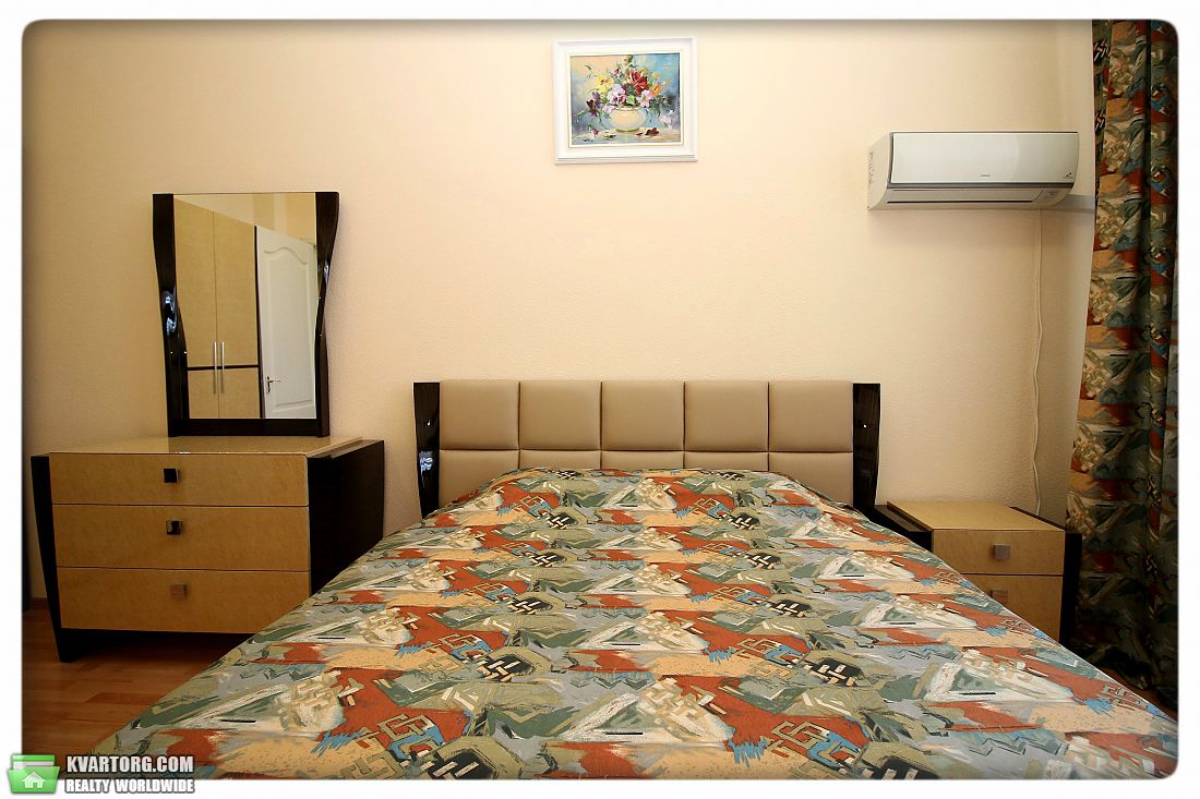 Rent out 2-room apartment. Киев, Крещатик — photo 5