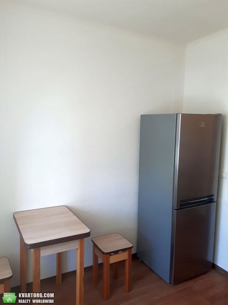 Rent out 2-room apartment. Киев,  Гмыри — photo 8
