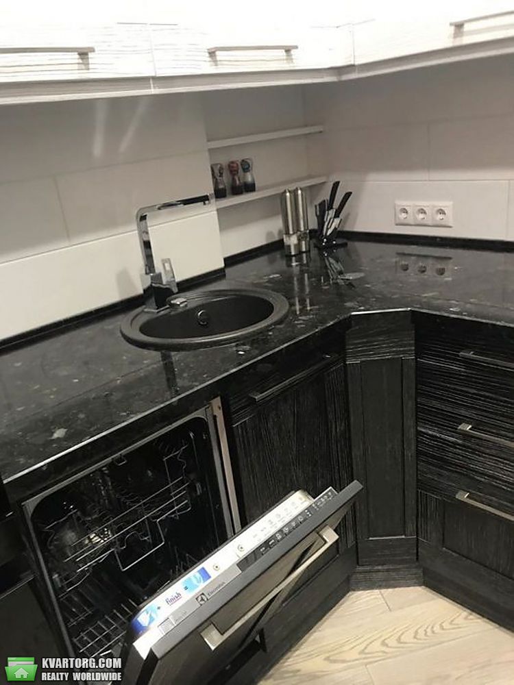 Rent out 1-room apartment. Киев,  Никольско-Слободская — photo 8