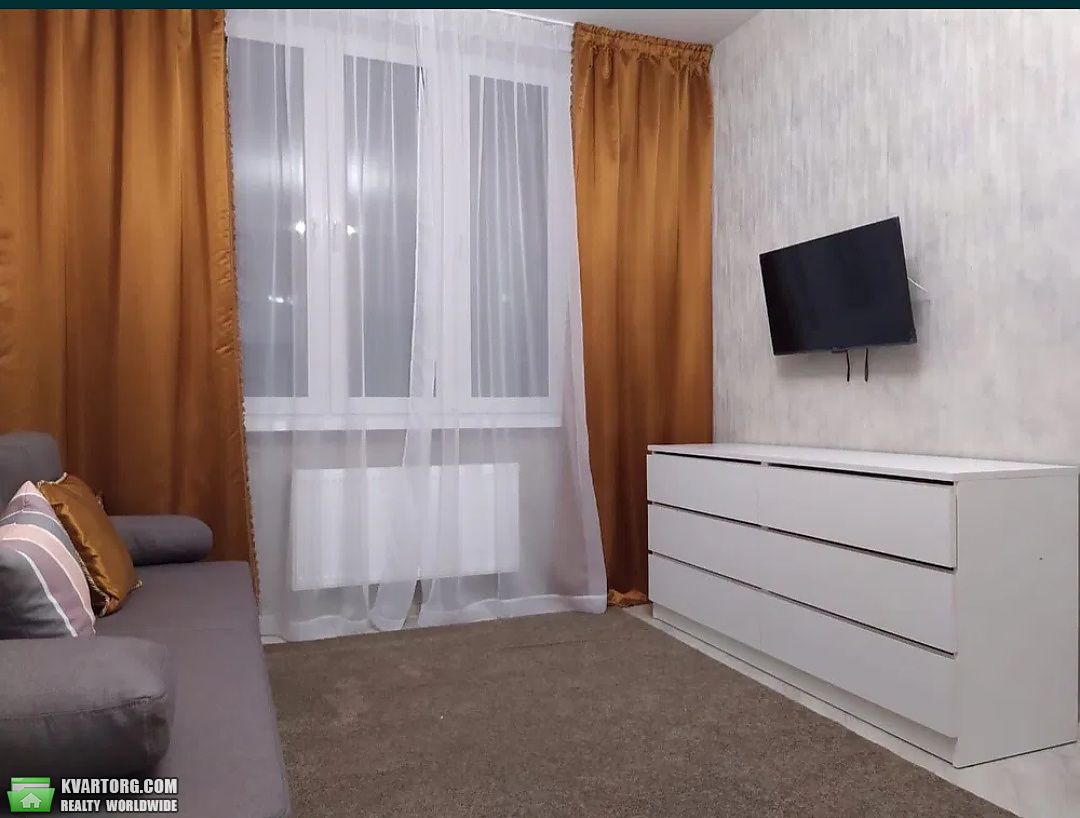 Rent out 1-room apartment. Киев, Ясыноватский пер. — photo 1