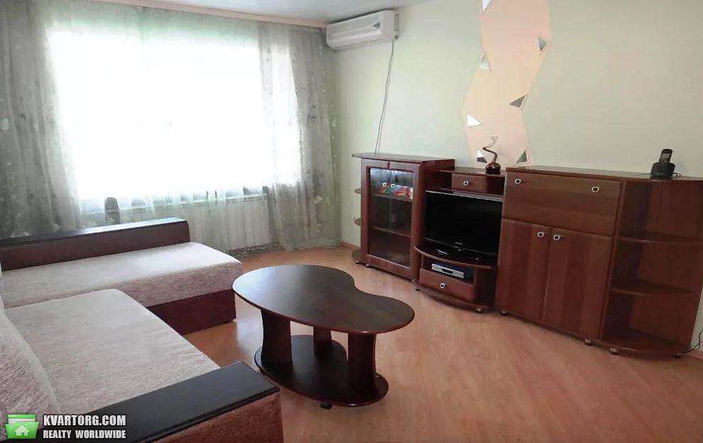 Rent out 2-room apartment. Киев,  Кловский спуск — photo 6
