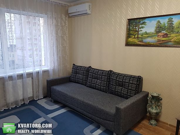 Rent out 1-room apartment. Киев,  Гмыри — photo 1