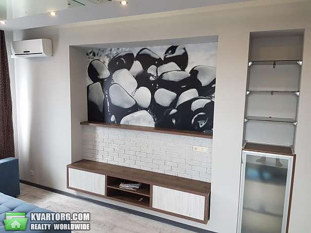Rent out 1-room apartment. Киев,  Саксаганского — photo 1