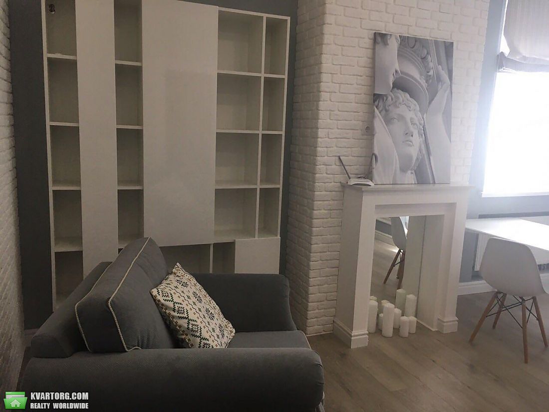 Rent out 2-room apartment. Киев,  Златоустовская — photo 1