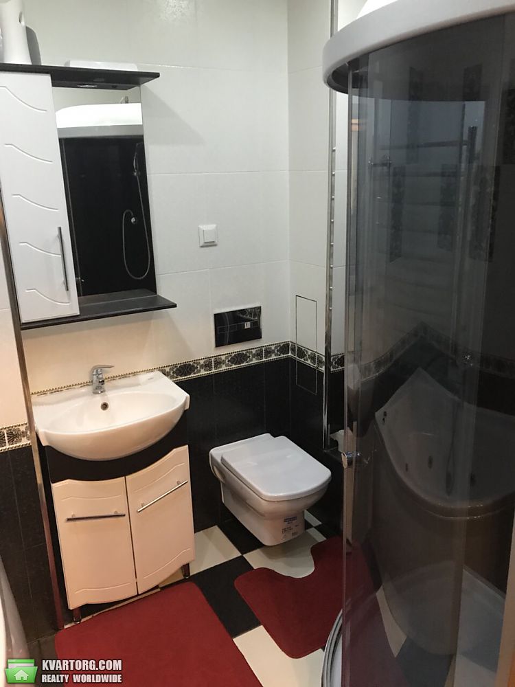 Rent out 3-room apartment. Киев,  Борщаговская — photo 10